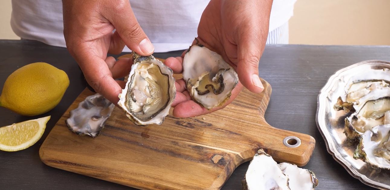 Nouvel an : comment ouvrir facilement des huîtres ?